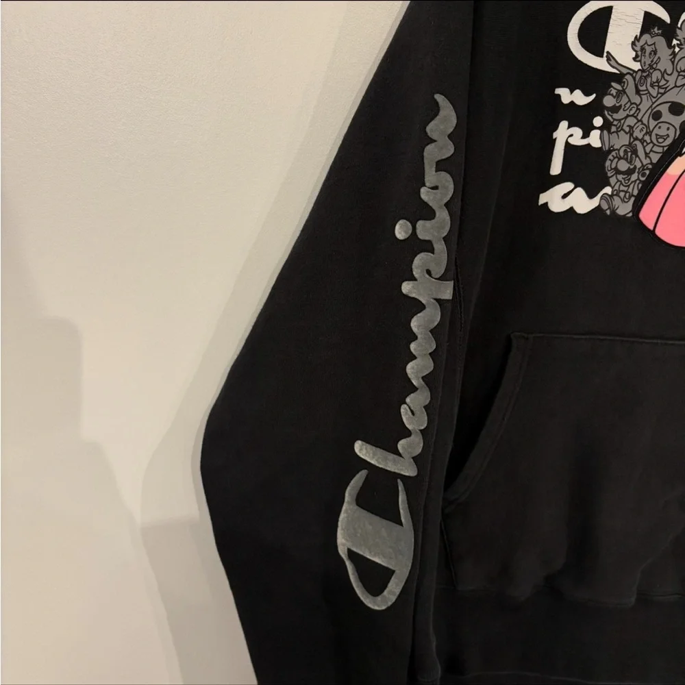 Champion x Super Mario Bros. Reverse Weave hoodie Princess Peach large - Picture 4 of 8